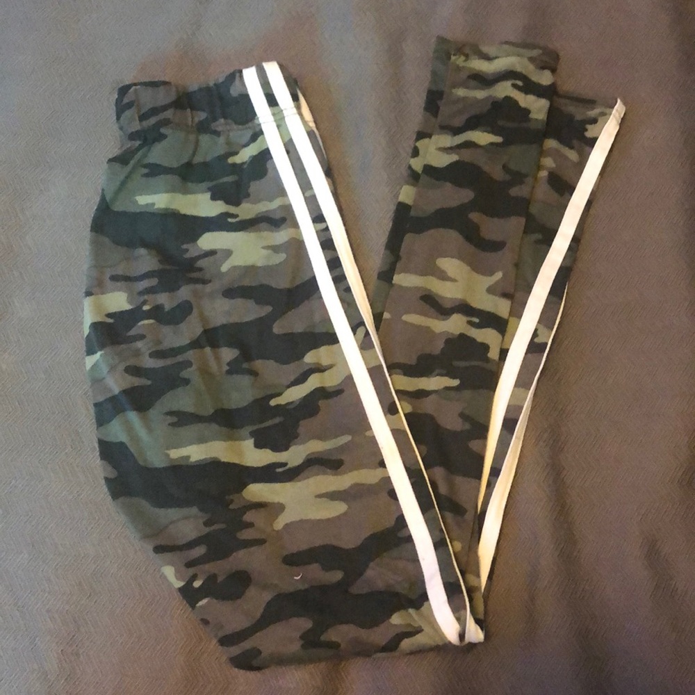 camo leggings